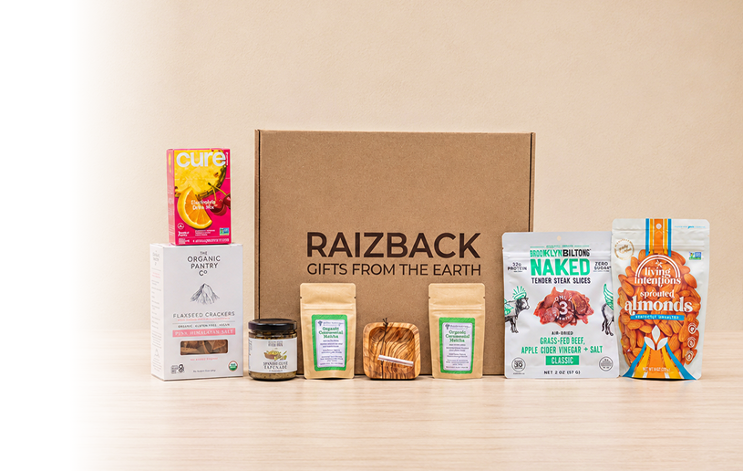 RaizBack gourmet gift box with organic crackers, matcha, sprouted almonds, biltong and healthy artisanal snacks